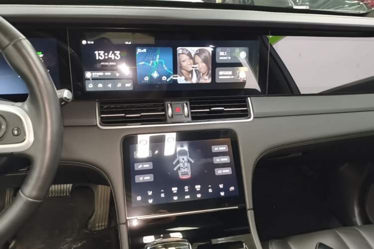 Used Li Auto ONE 2020 Extended-Range 6-Seater Version Audio And AC Panel