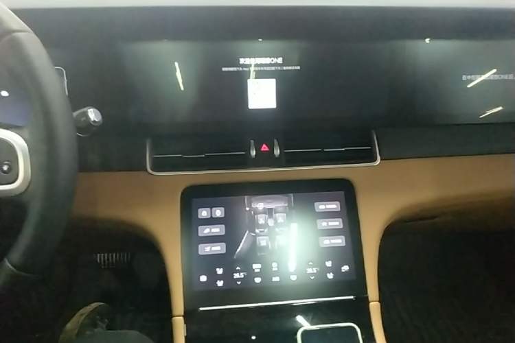 Used Li Auto ONE 2020 Extended-Range 6-Seater Version Audio And AC Panel