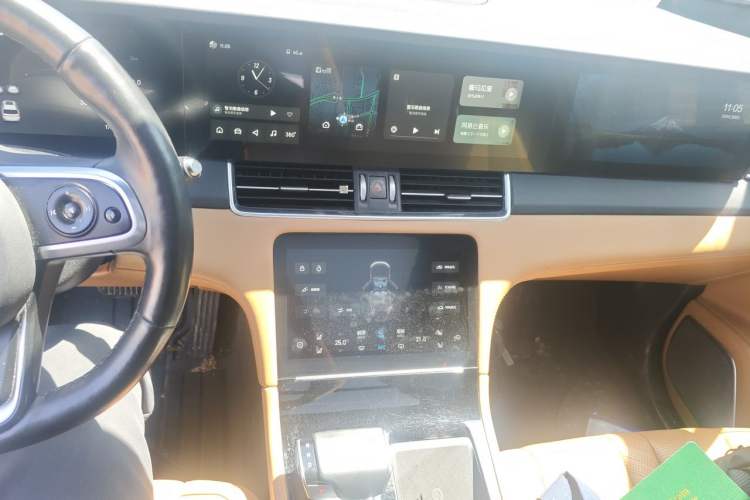 Used Li Auto ONE 2020 Extended-Range 6-Seater Version Audio And AC Panel