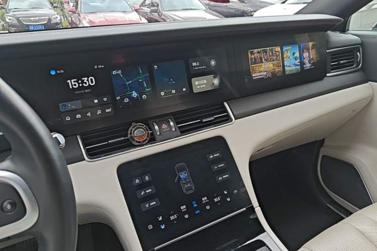 Used Li Auto ONE 2020 Extended-Range 6-Seater Version Audio And AC Panel