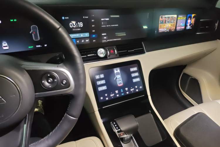 Used Li Auto ONE 2020 Extended-Range 6-Seater Version Audio And AC Panel