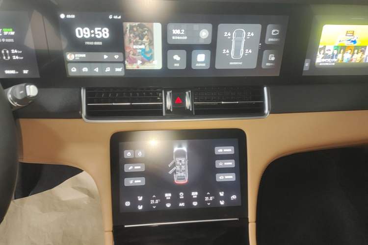 Used Li Auto ONE 2020 Extended-Range 6-Seater Version Audio And AC Panel
