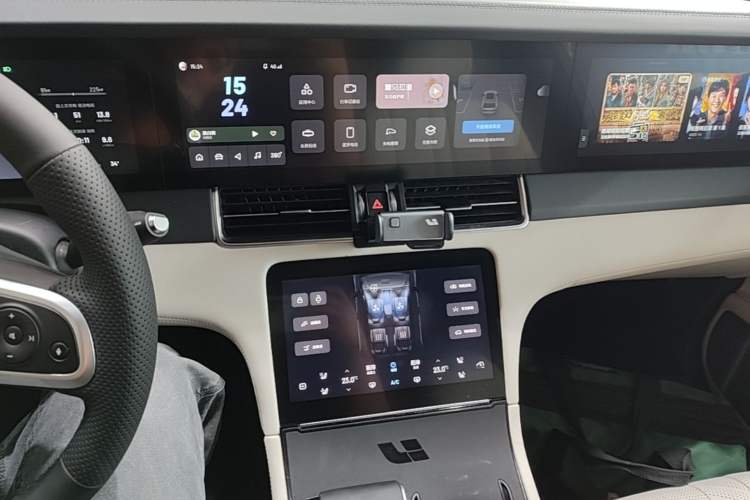 Used Li Auto ONE 2020 Extended-Range 6-Seater Version Audio And AC Panel