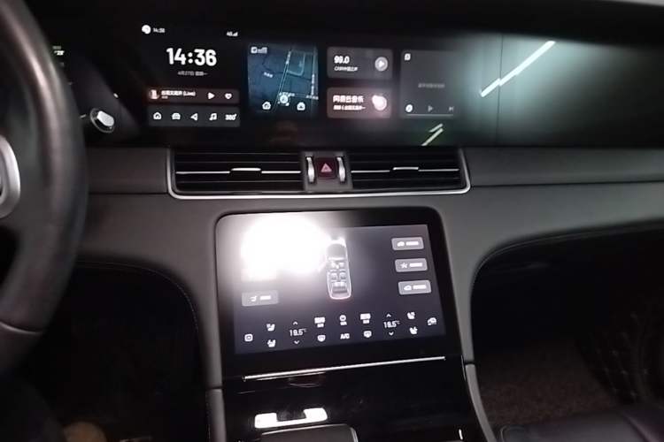 Used Li Auto ONE 2020 Extended-Range 6-Seater Version Audio And AC Panel