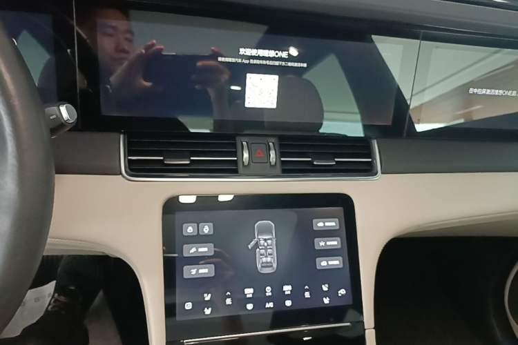 Used Li Auto ONE 2020 Extended-Range 6-Seater Version Audio And AC Panel