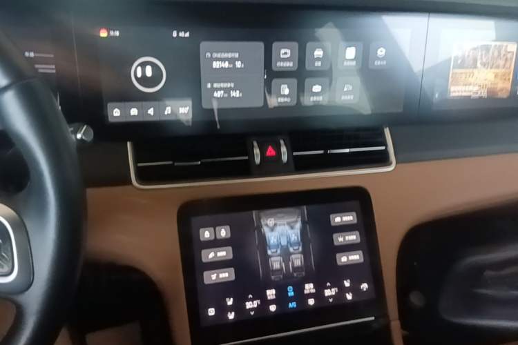 Used Li Auto ONE 2020 Extended-Range 6-Seater Version Audio And AC Panel