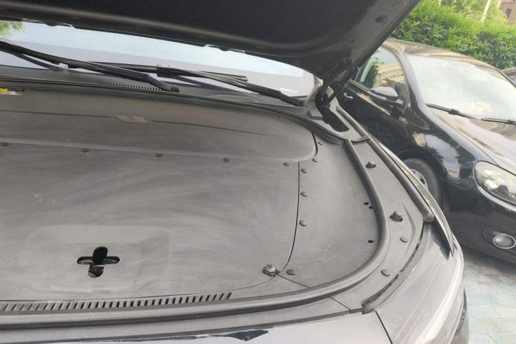 Used Li Auto ONE 2020 Extended-Range 6-Seater Version Engine Bay Left