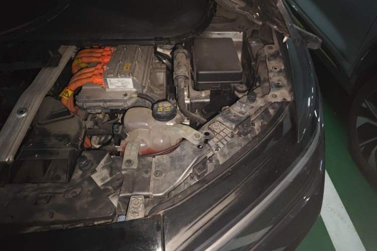 Used Li Auto ONE 2020 Extended-Range 6-Seater Version Engine Bay Left