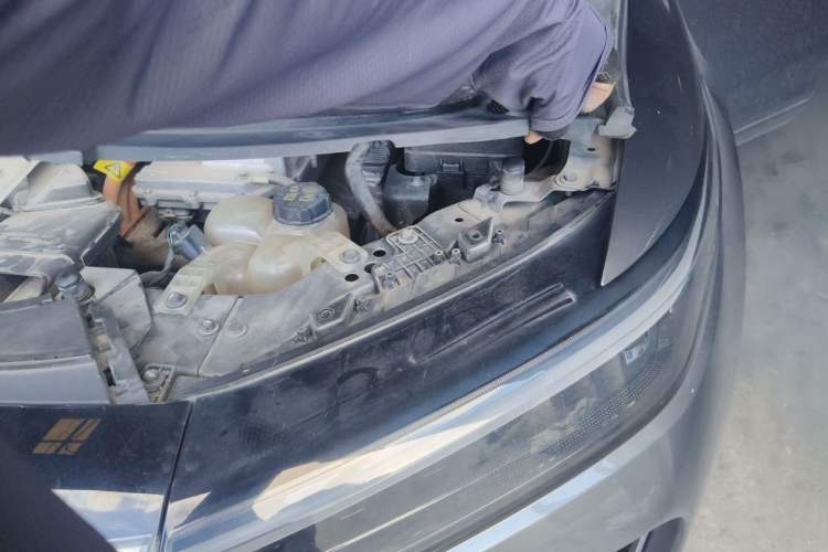 Used Li Auto ONE 2020 Extended-Range 6-Seater Version Engine Bay Left