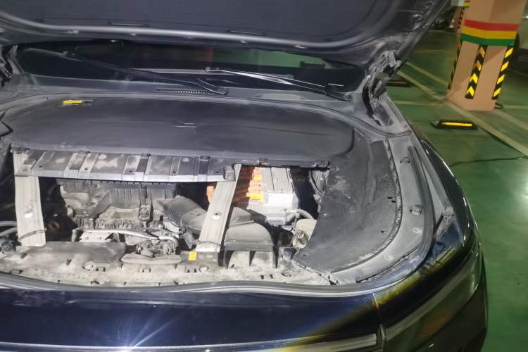 Used Li Auto ONE 2020 Extended-Range 6-Seater Version Engine Bay Left
