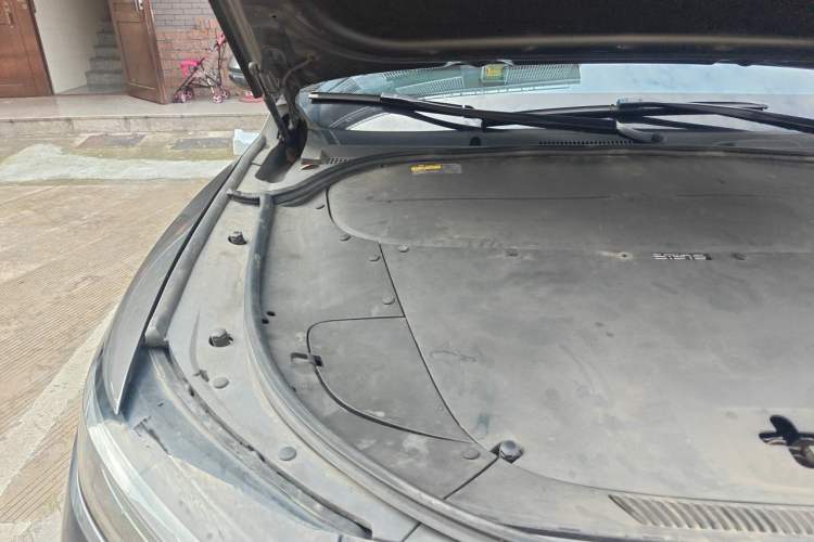 Used Li Auto ONE 2020 Extended-Range 6-Seater Version Engine Bay Right