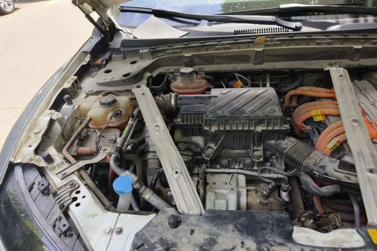 Used Li Auto ONE 2020 Extended-Range 6-Seater Version Engine Bay Right