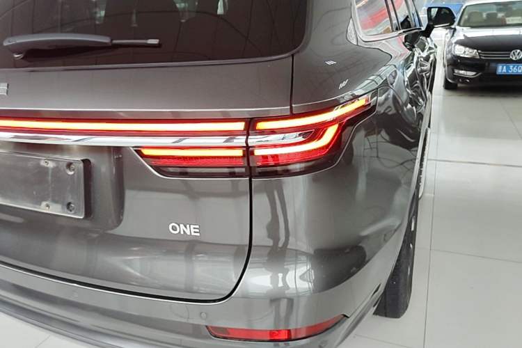 Used Li Auto ONE 2020 Extended-Range 6-Seater Version Exterior 3