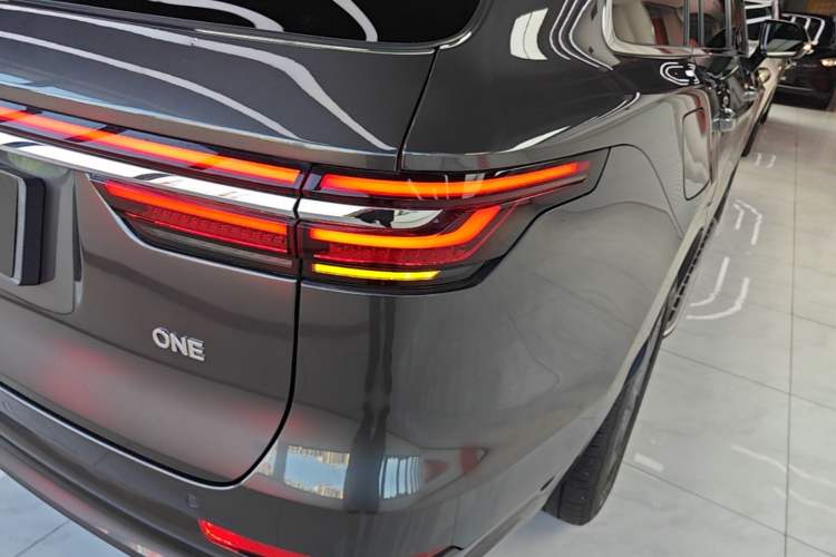 Used Li Auto ONE 2020 Extended-Range 6-Seater Version Exterior 3