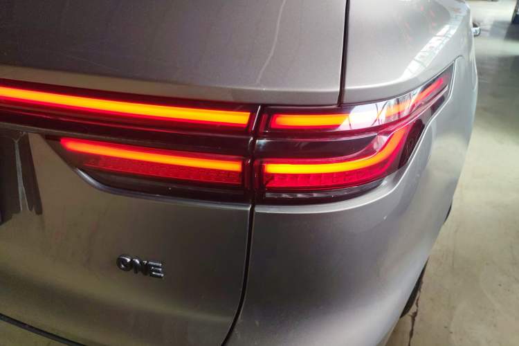 Used Li Auto ONE 2020 Extended-Range 6-Seater Version Exterior 3