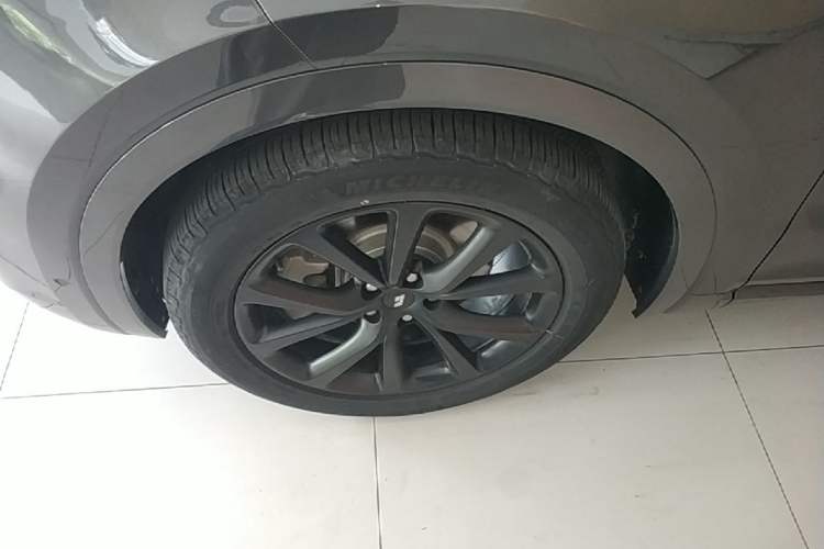 Used Li Auto ONE 2020 Extended-Range 6-Seater Version Exterior 4