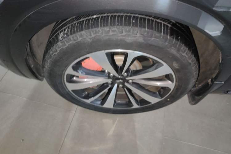 Used Li Auto ONE 2020 Extended-Range 6-Seater Version Exterior 4