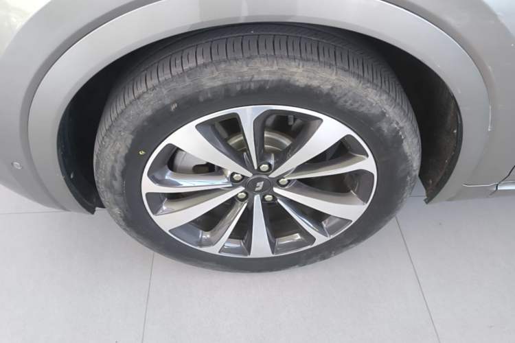 Used Li Auto ONE 2020 Extended-Range 6-Seater Version Exterior 4