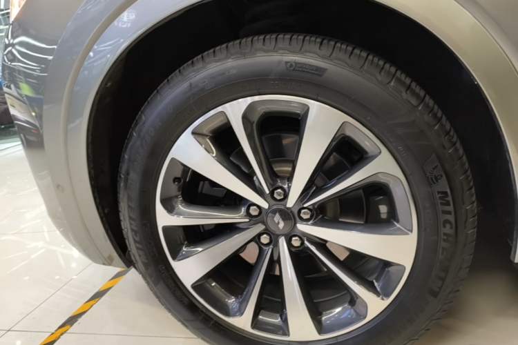 Used Li Auto ONE 2020 Extended-Range 6-Seater Version Exterior 4