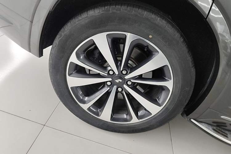 Used Li Auto ONE 2020 Extended-Range 6-Seater Version Exterior 5