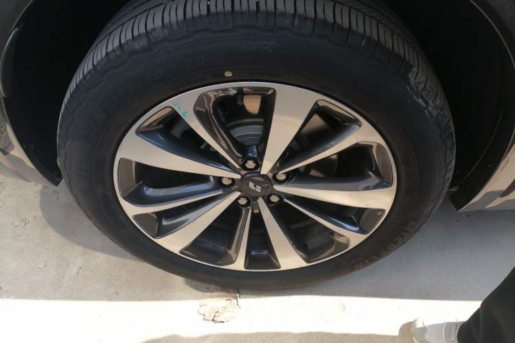 Used Li Auto ONE 2020 Extended-Range 6-Seater Version Exterior 5