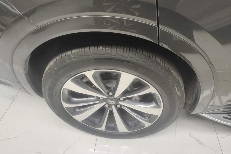 Used Li Auto ONE 2020 Extended-Range 6-Seater Version Exterior 5