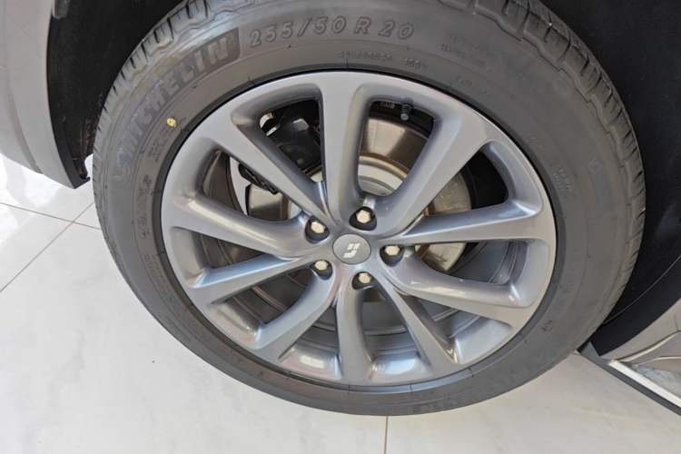 Used Li Auto ONE 2020 Extended-Range 6-Seater Version Exterior 5