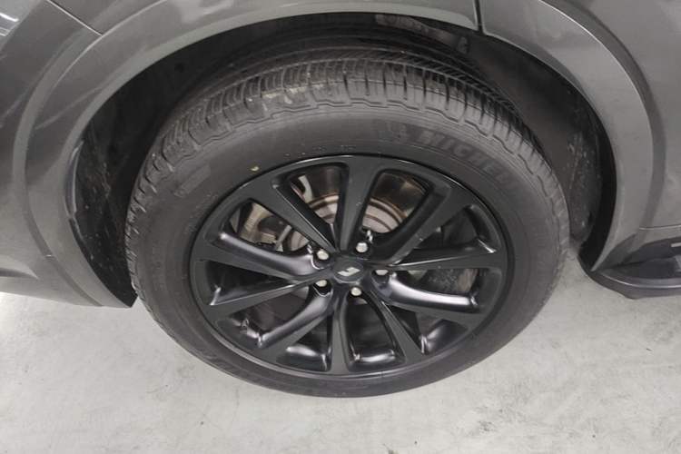 Used Li Auto ONE 2020 Extended-Range 6-Seater Version Exterior 5