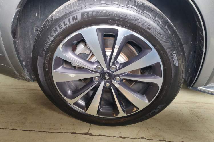 Used Li Auto ONE 2020 Extended-Range 6-Seater Version Exterior 5