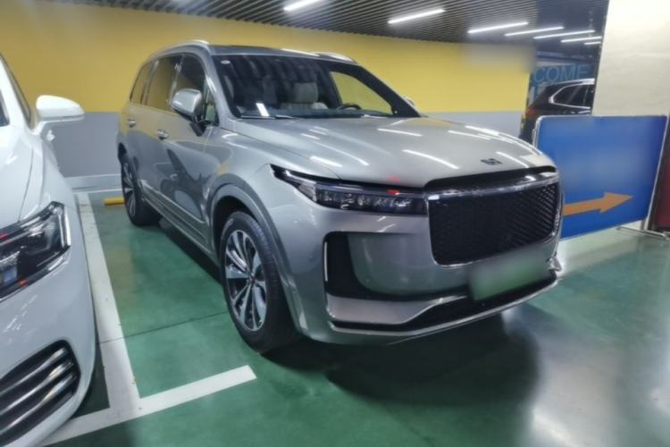 Used Li Auto ONE 2020 Extended-Range 6-Seater Version Front Right 45 Deg