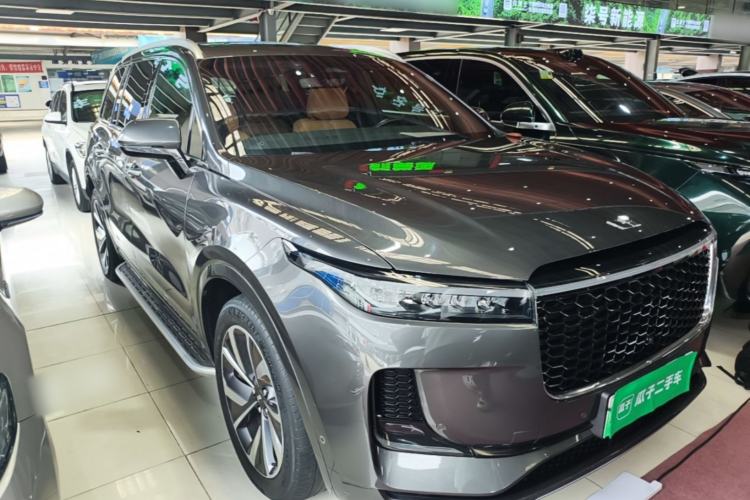 Used Li Auto ONE 2020 Extended-Range 6-Seater Version Front Right 45 Deg