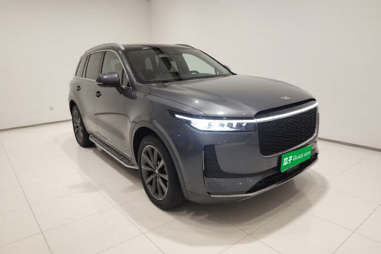 Used Li Auto ONE 2020 Extended-Range 6-Seater Version Front Right 45 Deg