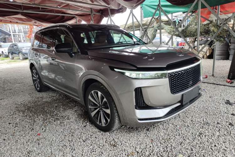 Used Li Auto ONE 2020 Extended-Range 6-Seater Version Front Right 45 Deg