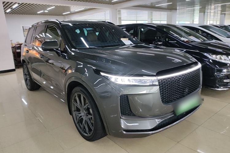Used Li Auto ONE 2020 Extended-Range 6-Seater Version Front Right 45 Deg