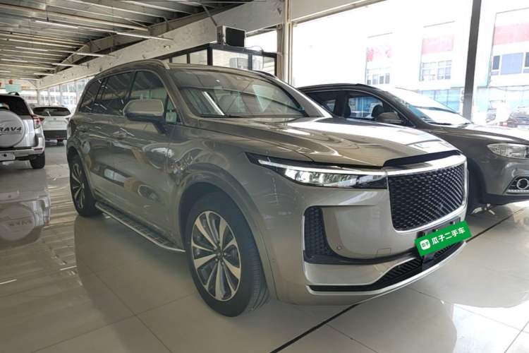 Used Li Auto ONE 2020 Extended-Range 6-Seater Version Front Right 45 Deg