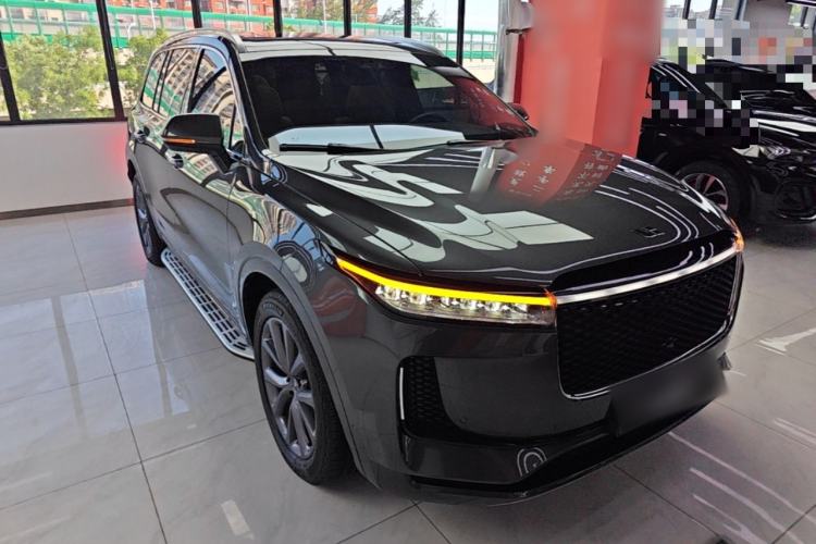 Used Li Auto ONE 2020 Extended-Range 6-Seater Version Front Right 45 Deg