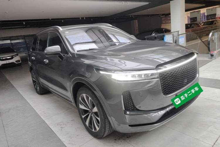 Used Li Auto ONE 2020 Extended-Range 6-Seater Version Front Right 45 Deg