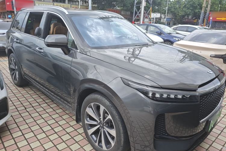 Used Li Auto ONE 2020 Extended-Range 6-Seater Version Front Right 45 Deg