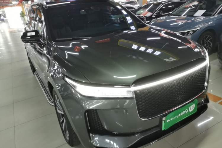 Used Li Auto ONE 2020 Extended-Range 6-Seater Version Front Right 45 Deg