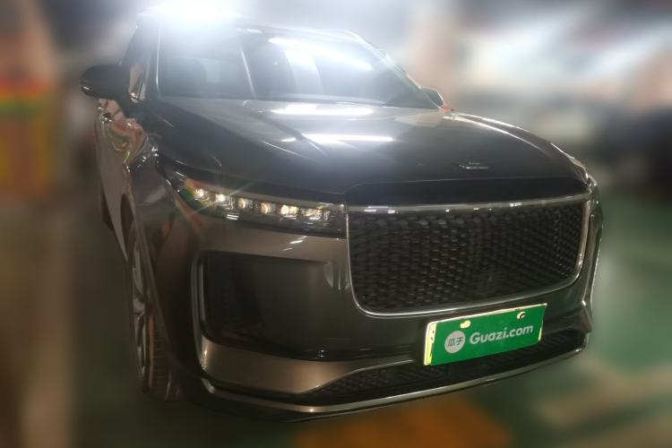 Used Li Auto ONE 2020 Extended-Range 6-Seater Version Front Right 45 Deg