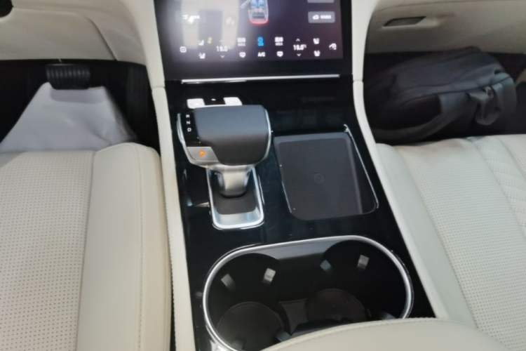 Used Li Auto ONE 2020 Extended-Range 6-Seater Version Gear Lever