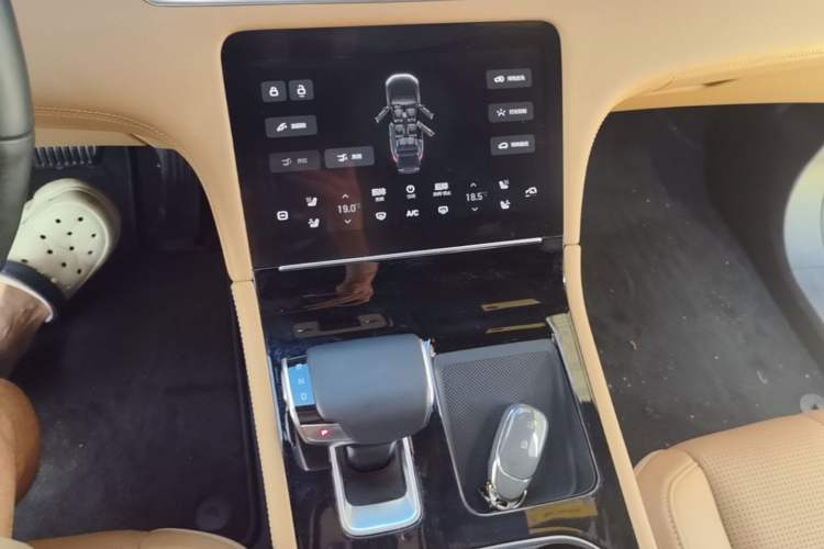 Used Li Auto ONE 2020 Extended-Range 6-Seater Version Gear Lever