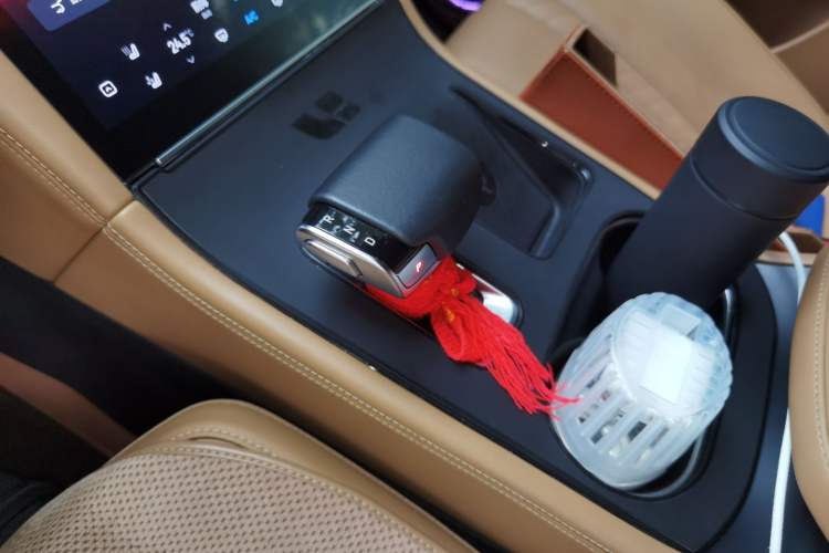 Used Li Auto ONE 2020 Extended-Range 6-Seater Version Gear Lever