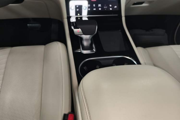 Used Li Auto ONE 2020 Extended-Range 6-Seater Version Gear Lever