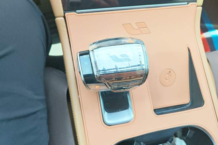 Used Li Auto ONE 2020 Extended-Range 6-Seater Version Gear Lever