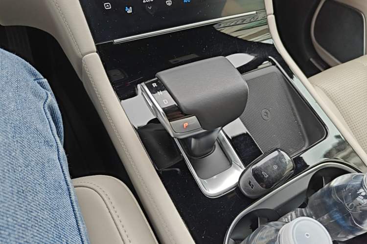 Used Li Auto ONE 2020 Extended-Range 6-Seater Version Gear Lever