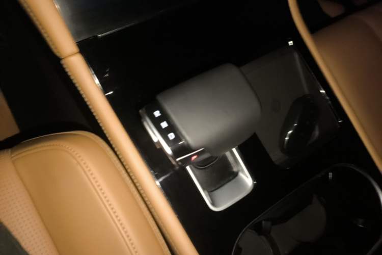 Used Li Auto ONE 2020 Extended-Range 6-Seater Version Gear Lever