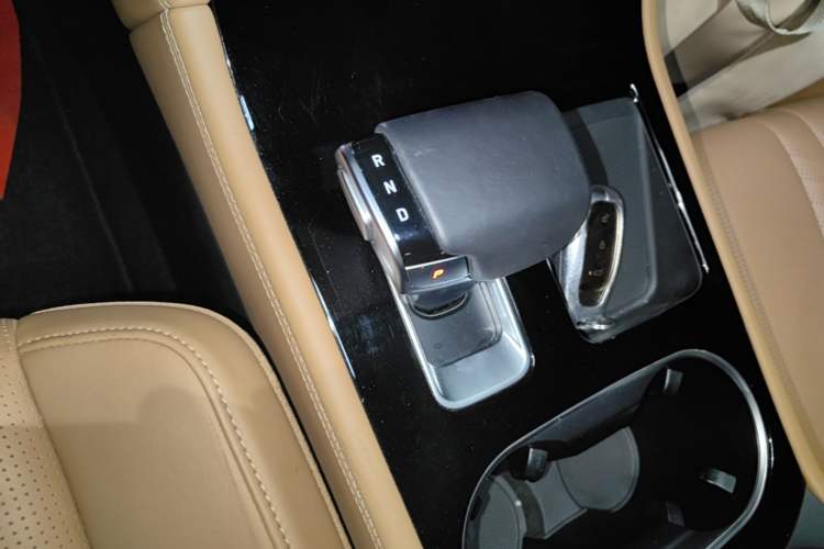 Used Li Auto ONE 2020 Extended-Range 6-Seater Version Gear Lever