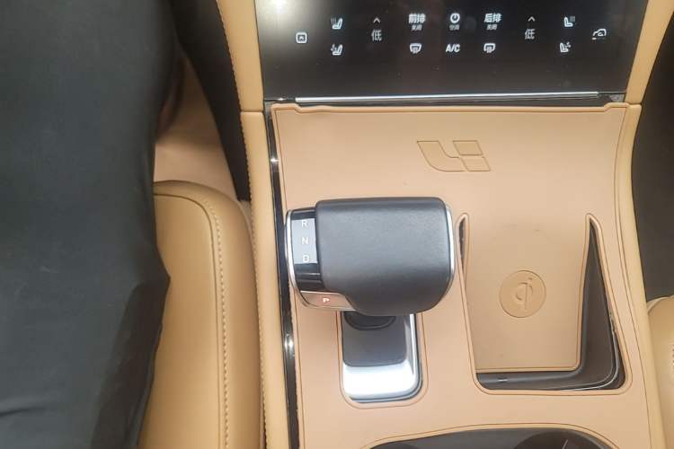 Used Li Auto ONE 2020 Extended-Range 6-Seater Version Gear Lever