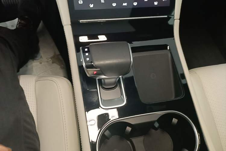 Used Li Auto ONE 2020 Extended-Range 6-Seater Version Gear Lever